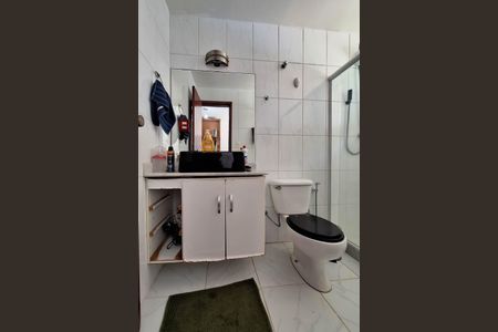 Casa de condomínio à venda com 303m², 3 quartos e 3 vagasBanheiro da Suíte 1