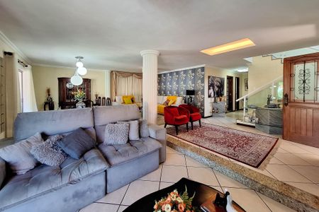 Casa de condomínio à venda com 303m², 3 quartos e 3 vagasSala