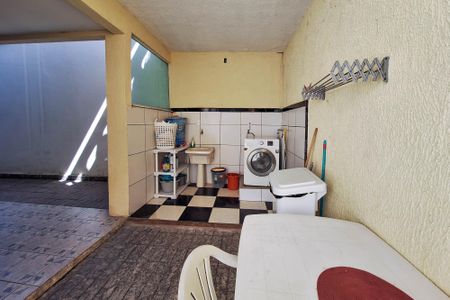 Casa de condomínio à venda com 303m², 3 quartos e 3 vagasÁrea de Serviço