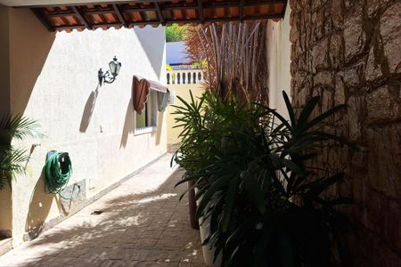 Casa de condomínio à venda com 303m², 3 quartos e 3 vagasQuintal