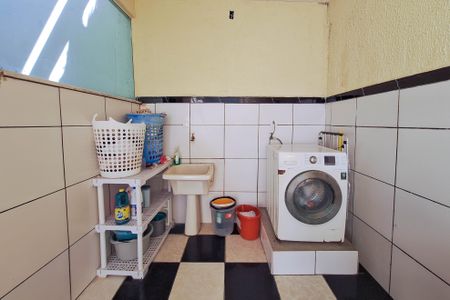 Casa de condomínio à venda com 303m², 3 quartos e 3 vagasÁrea de Serviço