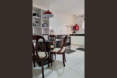 Casa de condomínio à venda com 303m², 3 quartos e 3 vagasCozinha