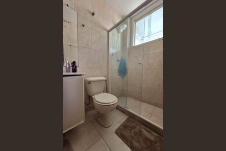 Casa de condomínio à venda com 303m², 3 quartos e 3 vagasBanheiro 1