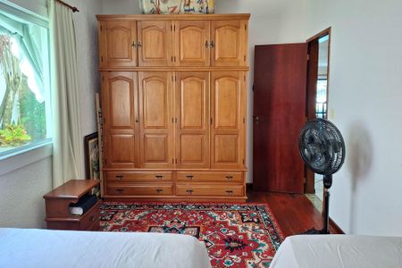 Casa de condomínio à venda com 303m², 3 quartos e 3 vagasQuarto 1