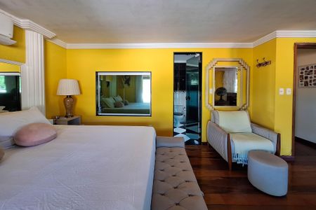 Casa de condomínio à venda com 303m², 3 quartos e 3 vagasSuíte 2