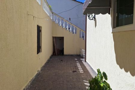 Casa de condomínio à venda com 303m², 3 quartos e 3 vagasQuintal