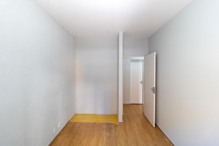 Apartamento à venda com 82m², 3 quartos e 1 vagaQuarto 02