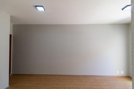 Apartamento à venda com 82m², 3 quartos e 1 vagaSalas