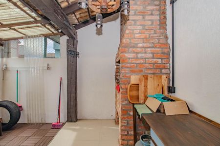 Casa de condomínio à venda com 110m², 2 quartos e 1 vagaÁrea de Serviço