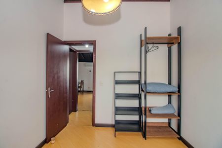 Quarto de casa de condomínio à venda com 2 quartos, 110m² em Humaitá, Porto Alegre