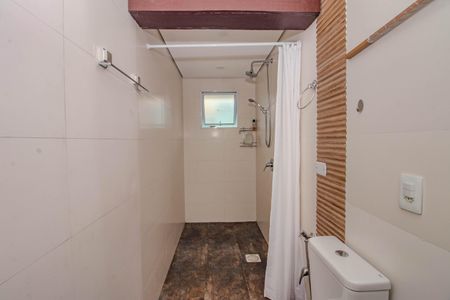 Casa de condomínio à venda com 110m², 2 quartos e 1 vagaBanheiro Suíte/ Corredor