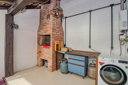 Casa de condomínio à venda com 110m², 2 quartos e 1 vagaÁrea de Serviço