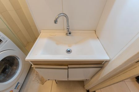 Banheiro de kitnet/studio para alugar com 1 quarto, 29m² em Bela Vista, São Paulo