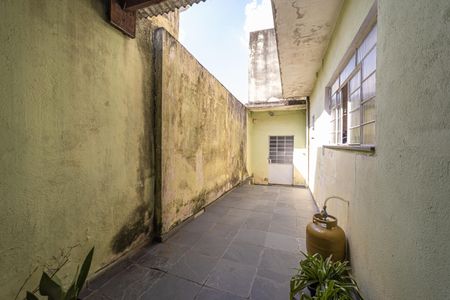 Casa à venda com 180m², 2 quartos e 2 vagasQuintal