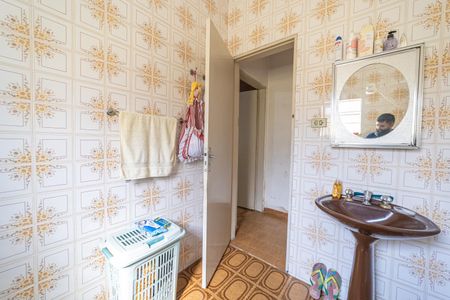 Casa à venda com 180m², 2 quartos e 2 vagasBanheiro