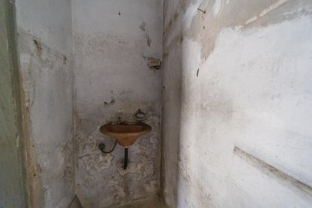 Casa à venda com 180m², 2 quartos e 2 vagasEdícula