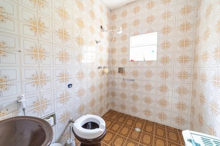 Casa à venda com 180m², 2 quartos e 2 vagasBanheiro