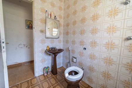 Casa à venda com 180m², 2 quartos e 2 vagasBanheiro