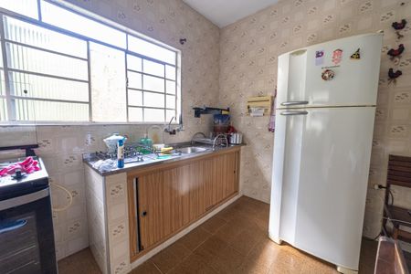 Casa à venda com 180m², 2 quartos e 2 vagasCozinha
