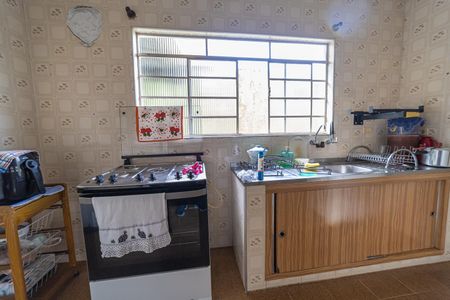 Casa à venda com 180m², 2 quartos e 2 vagasCozinha