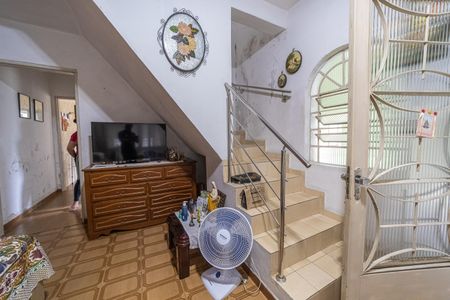 Casa à venda com 180m², 2 quartos e 2 vagasSala