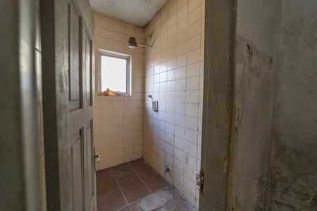 Casa à venda com 180m², 2 quartos e 2 vagasEdícula