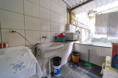 Casa à venda com 180m², 2 quartos e 2 vagasÁrea de Serviço