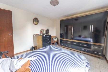 Casa à venda com 180m², 2 quartos e 2 vagasQuarto 1