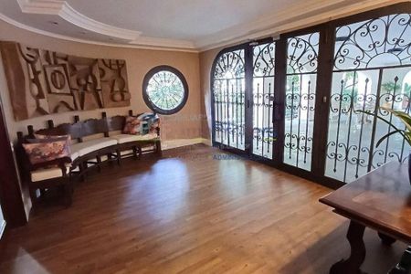 Apartamento à venda com 2 quartos, 166m² em Cerqueira César, São Paulo