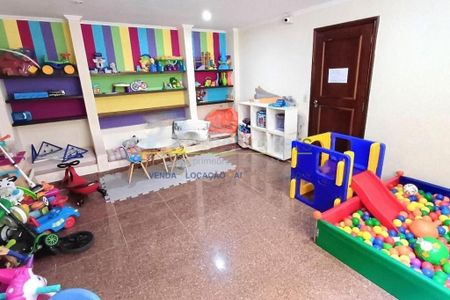 Apartamento à venda com 2 quartos, 166m² em Cerqueira César, São Paulo