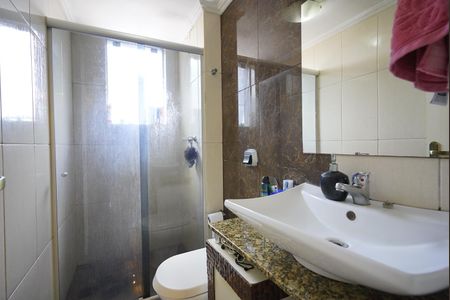 Apartamento à venda com 77m², 2 quartos e 1 vaga Apartamento à venda com 77m², 2 quartos e 1 vagaBanheiro da Suíte