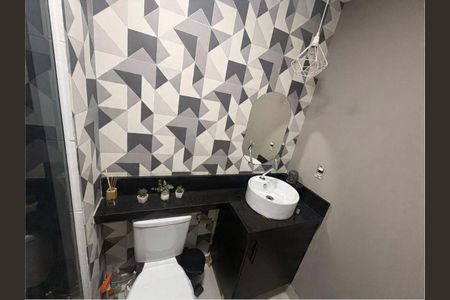 Banheiro de apartamento para alugar com 2 quartos, 47m² em Itaquera, São Paulo