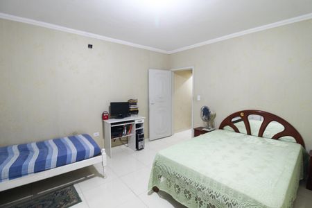 Casa à venda com 165m², 3 quartos e 4 vagas Casa à venda com 165m², 3 quartos e 4 vagasQuarto 2