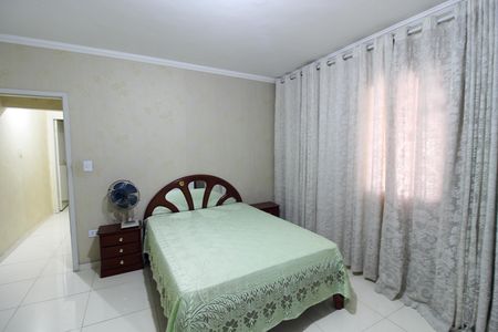 Casa à venda com 165m², 3 quartos e 4 vagas Casa à venda com 165m², 3 quartos e 4 vagasQuarto 2