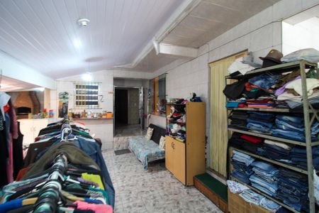Casa à venda com 165m², 3 quartos e 4 vagas Casa à venda com 165m², 3 quartos e 4 vagasGaragem