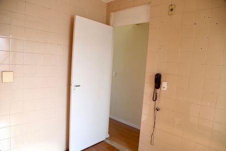 Cozinha de apartamento para alugar com 2 quartos, 54m² em Jardim Nova Germania, São Paulo