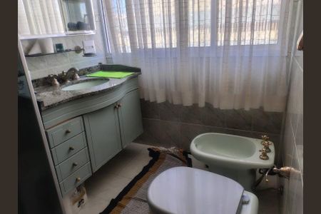 Banheiro de apartamento à venda com 3 quartos, 120m² em Vila Buarque, São Paulo