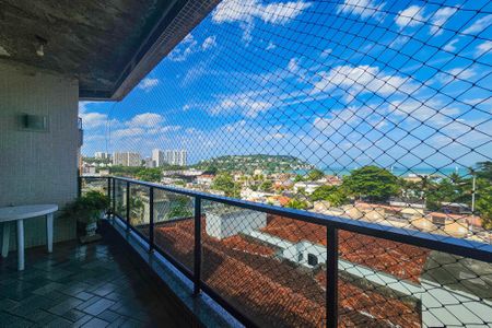 Apartamento para alugar com 180m², 3 quartos e 2 vagas