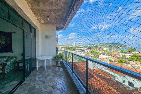 Apartamento para alugar com 180m², 3 quartos e 2 vagas