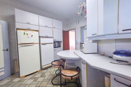 Apartamento para alugar com 180m², 3 quartos e 2 vagas