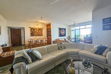 Apartamento para alugar com 180m², 3 quartos e 2 vagas