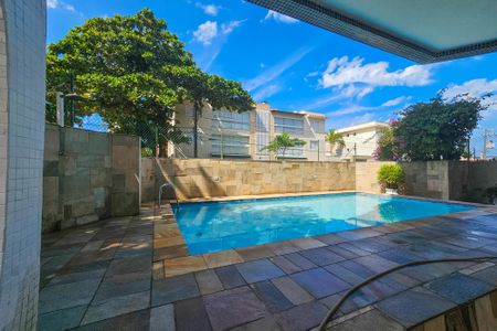 Apartamento para alugar com 180m², 3 quartos e 2 vagas