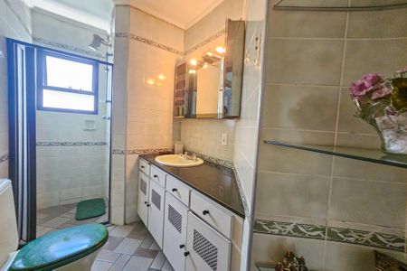 Apartamento para alugar com 180m², 3 quartos e 2 vagas