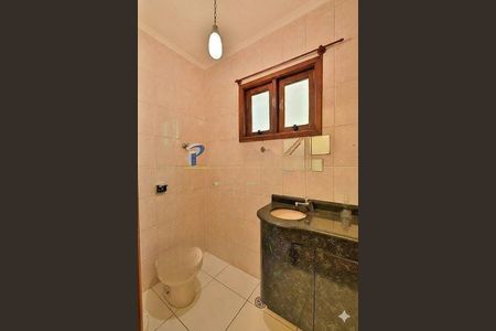 Casa à venda com 180m², 3 quartos e 4 vagas