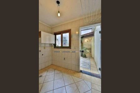 Casa à venda com 180m², 3 quartos e 4 vagas