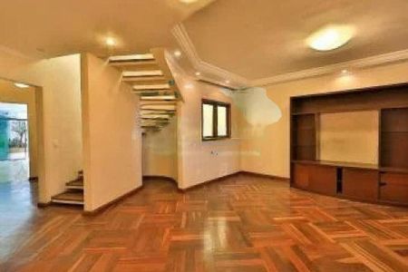 Casa à venda com 180m², 3 quartos e 4 vagas