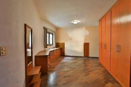 Casa à venda com 180m², 3 quartos e 4 vagas