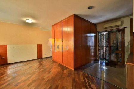 Casa à venda com 180m², 3 quartos e 4 vagas