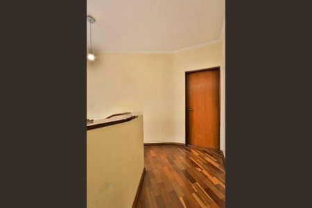 Casa à venda com 180m², 3 quartos e 4 vagas