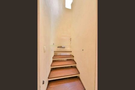 Casa à venda com 180m², 3 quartos e 4 vagas